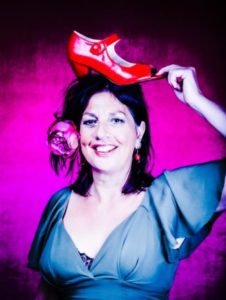 Mariët Bloemendal volg de rode schoentjes