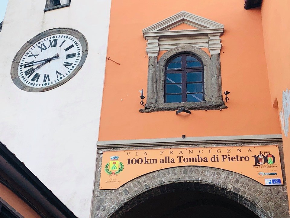 100 km naar Rome - Wandeldag 1 winter wandelen van Montefiascone naar Bolsena.