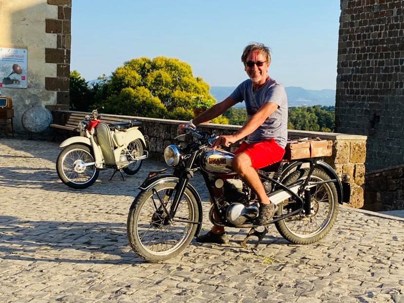 Celleno il borgo fantasma. Bruno Edsme. Volg de Rode Schoentjes